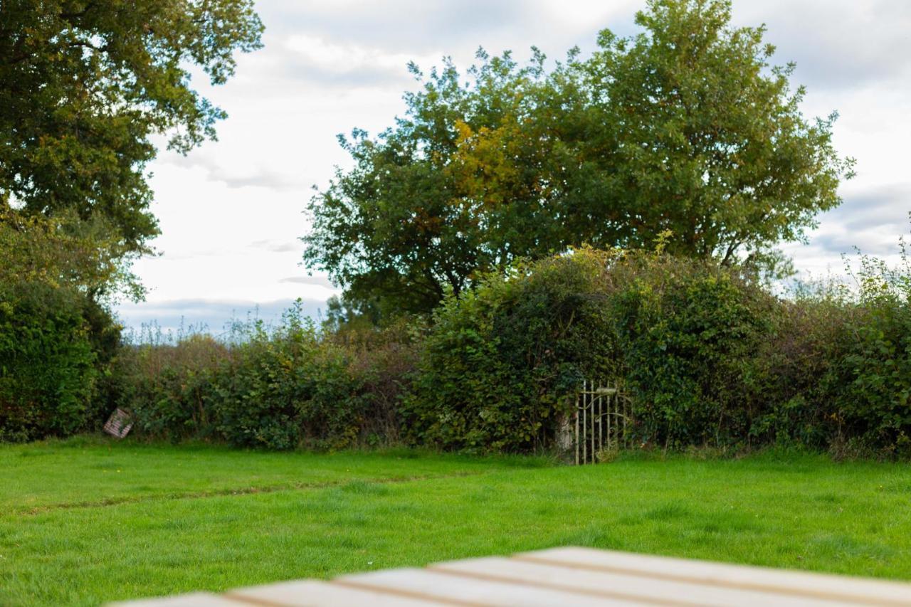 Rural Cottage Getaway Shrewsbury Exterior foto